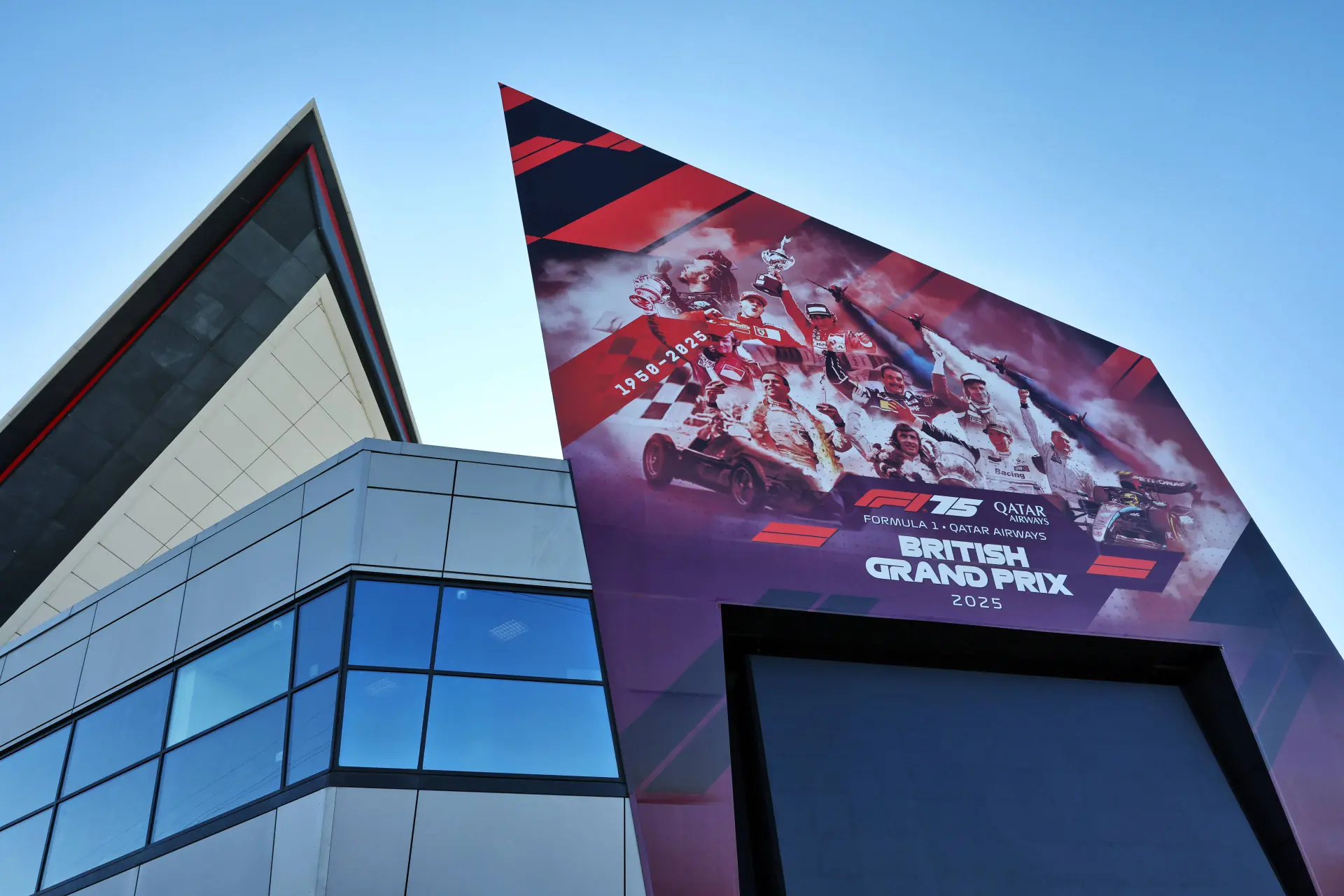 Vandalen vernielen F1-auto en stelen stuur op Silverstone