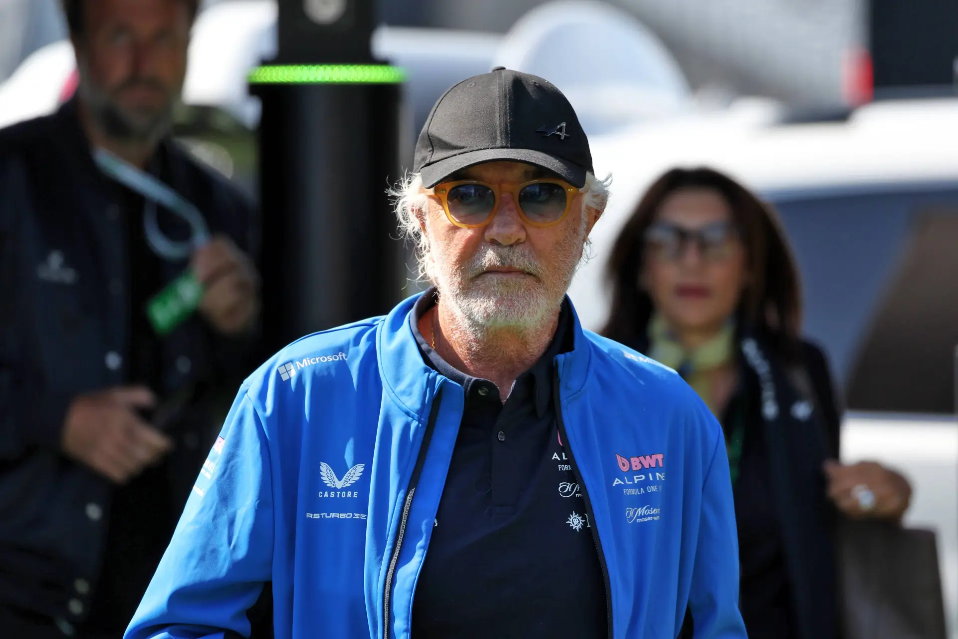 Geïrriteerde Briatore opent de deur voor Wolff en Horner