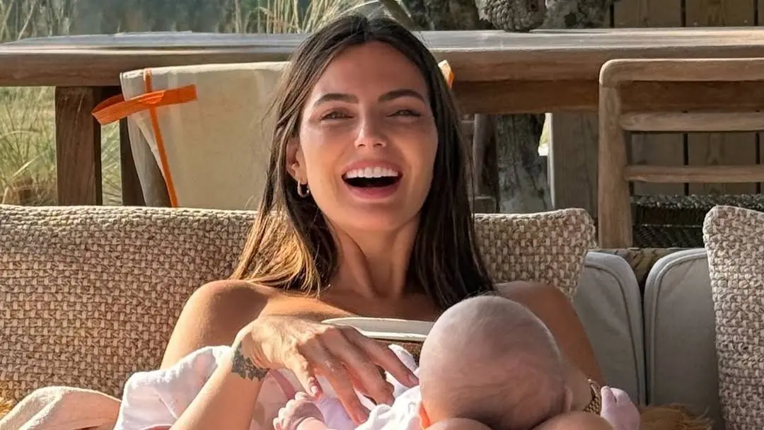 Kelly Piquet staat stil bij de afgelopen maanden met haar nieuwe dochter Lily Verstappen