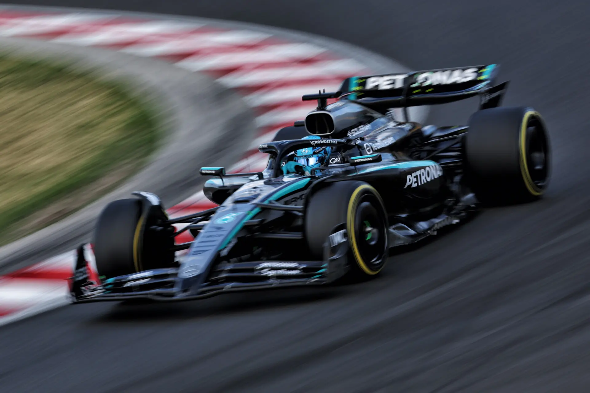No updates, but key change made: Mercedes revert from race-winning concept
