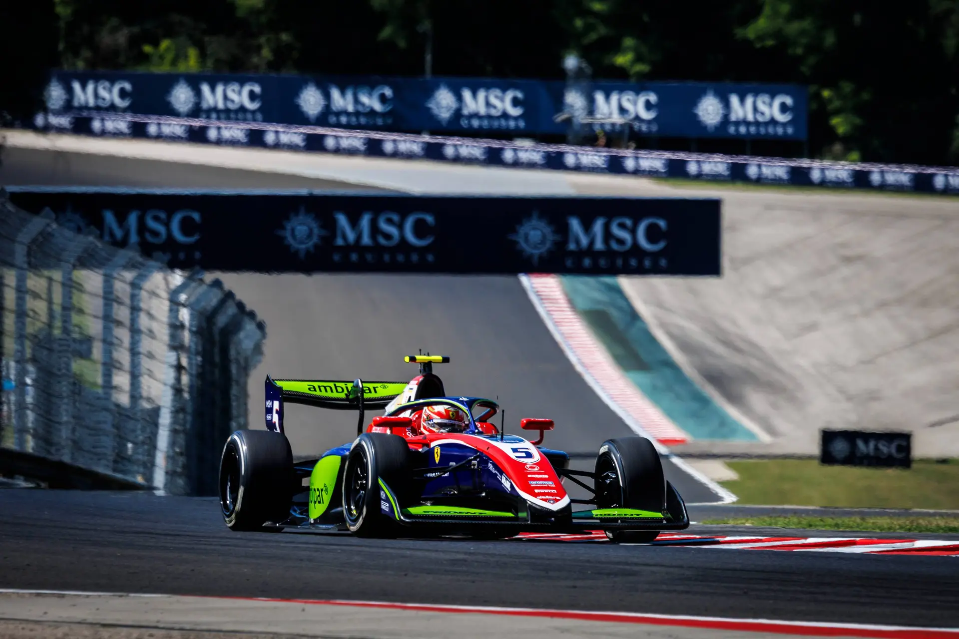 Ferrari junior new champion in Formula 3 after chaotic Budapest race!
