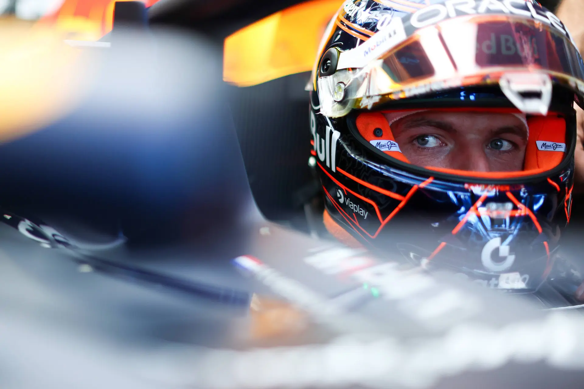 Verstappen mijlenver verwijderd van McLaren in enerverende VT2 in Zandvoort