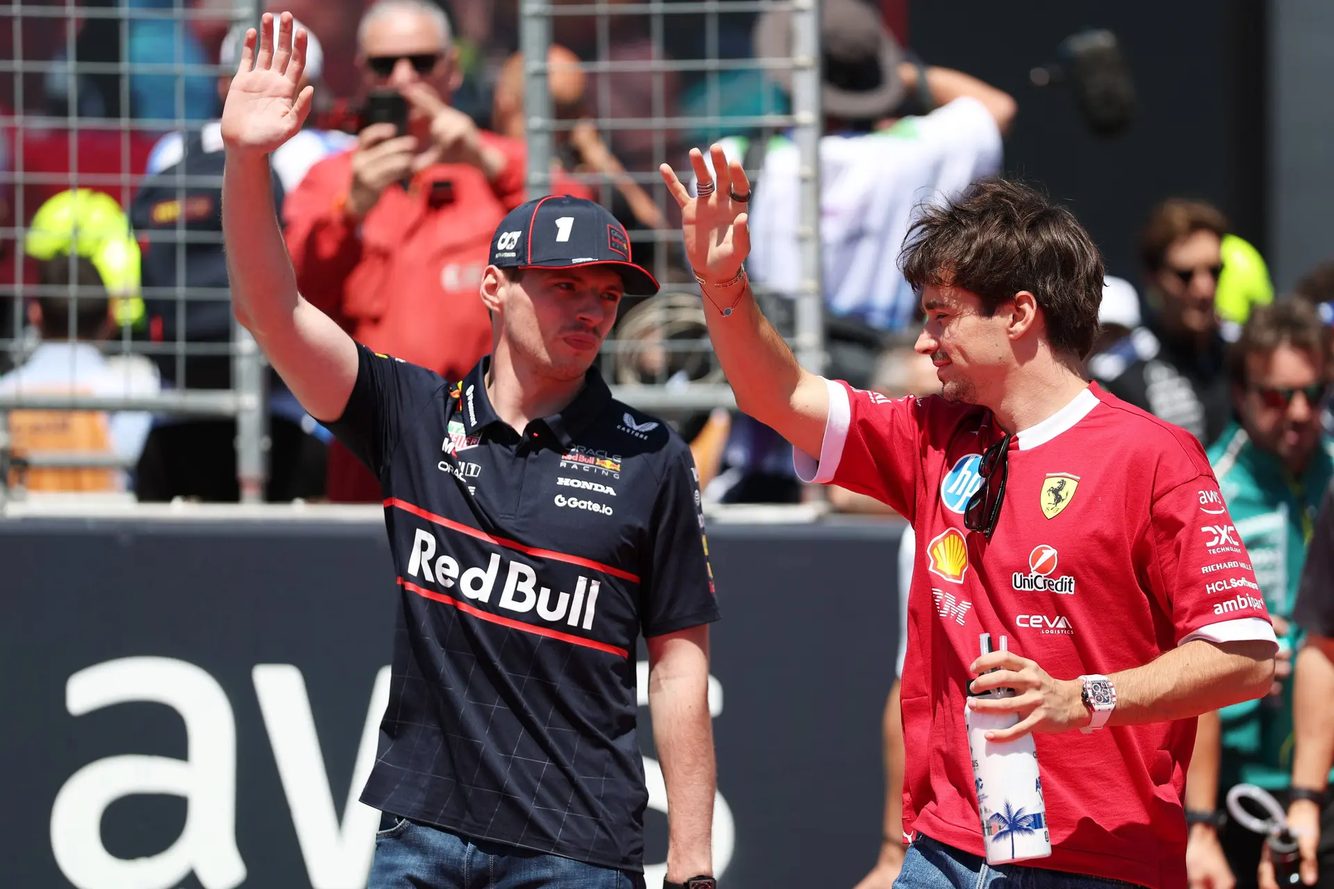 Leclerc dankbaar voor woorden Verstappen: ‘Hoop dat ooit met hem te doen’