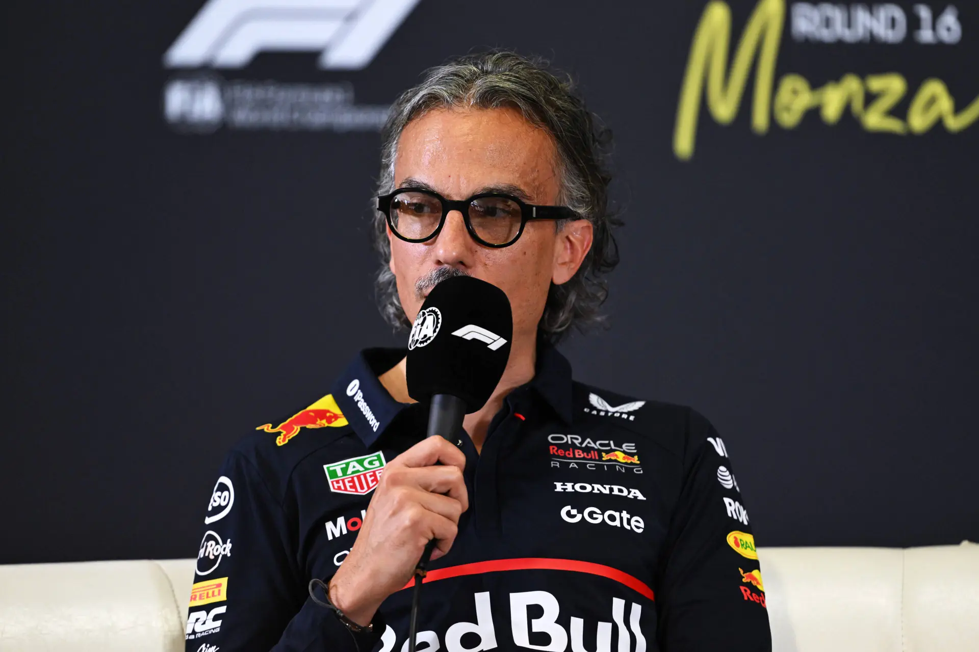 Is er bij Red Bull een tussentijdse coureurswissel aanstaande? Mekies reageert!