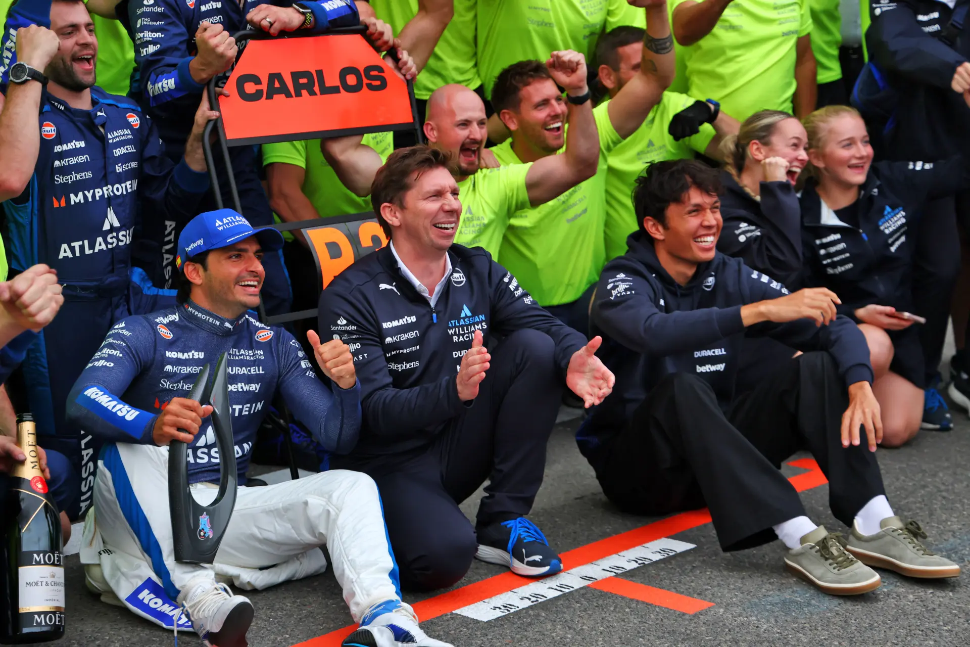 McLaren-like 'you're benched' warning issued for Sainz and Albon