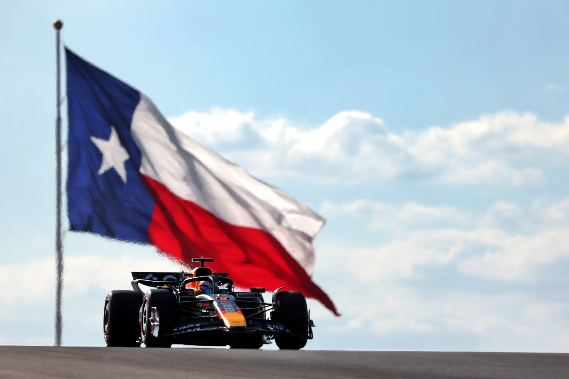 Uitslag GP Verenigde Staten | Verstappen domineert in Austin