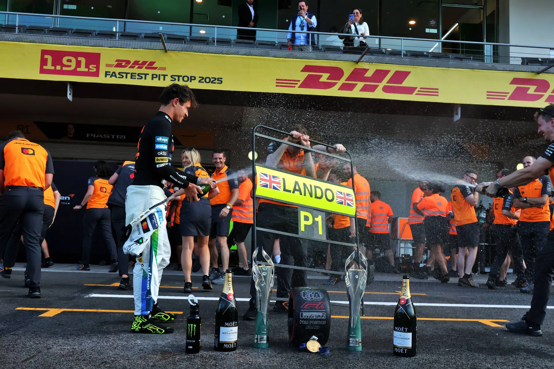 Norris steals headlines worldwide after seizing F1 championship lead