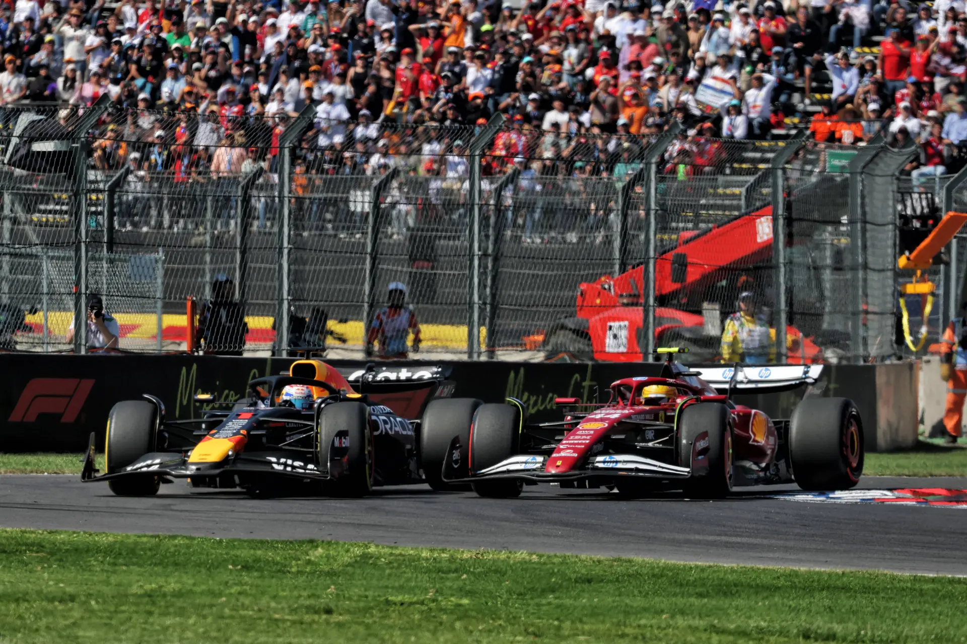 Doornbos kreeg 'déjà vu van 2021' door gevecht tussen Hamilton en Verstappen