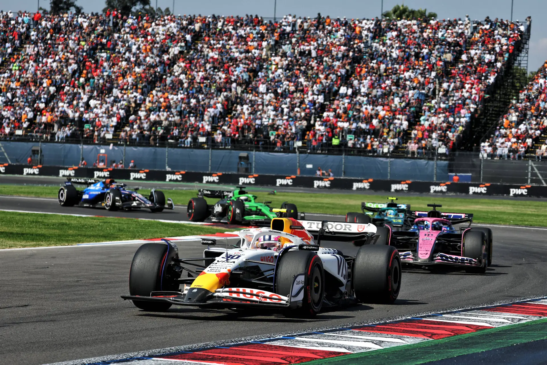 FIA niet eens met Mexicanen over rol Lawson in gevaarlijke situatie