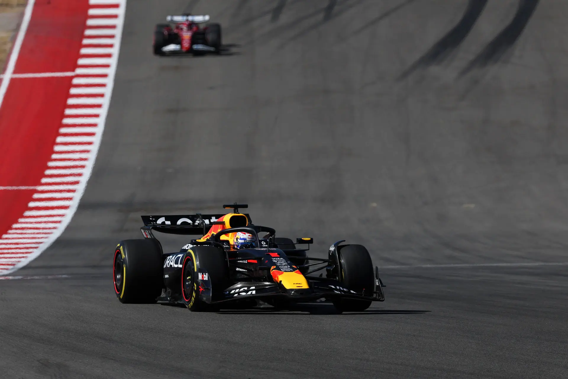 Perfecte Verstappen wint in de VS en legt de WK-strijd wagenwijd open