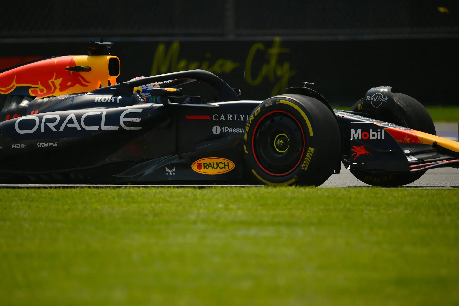 Verstappen achter Norris in kwalificatie Mexico, maar vóór Piastri