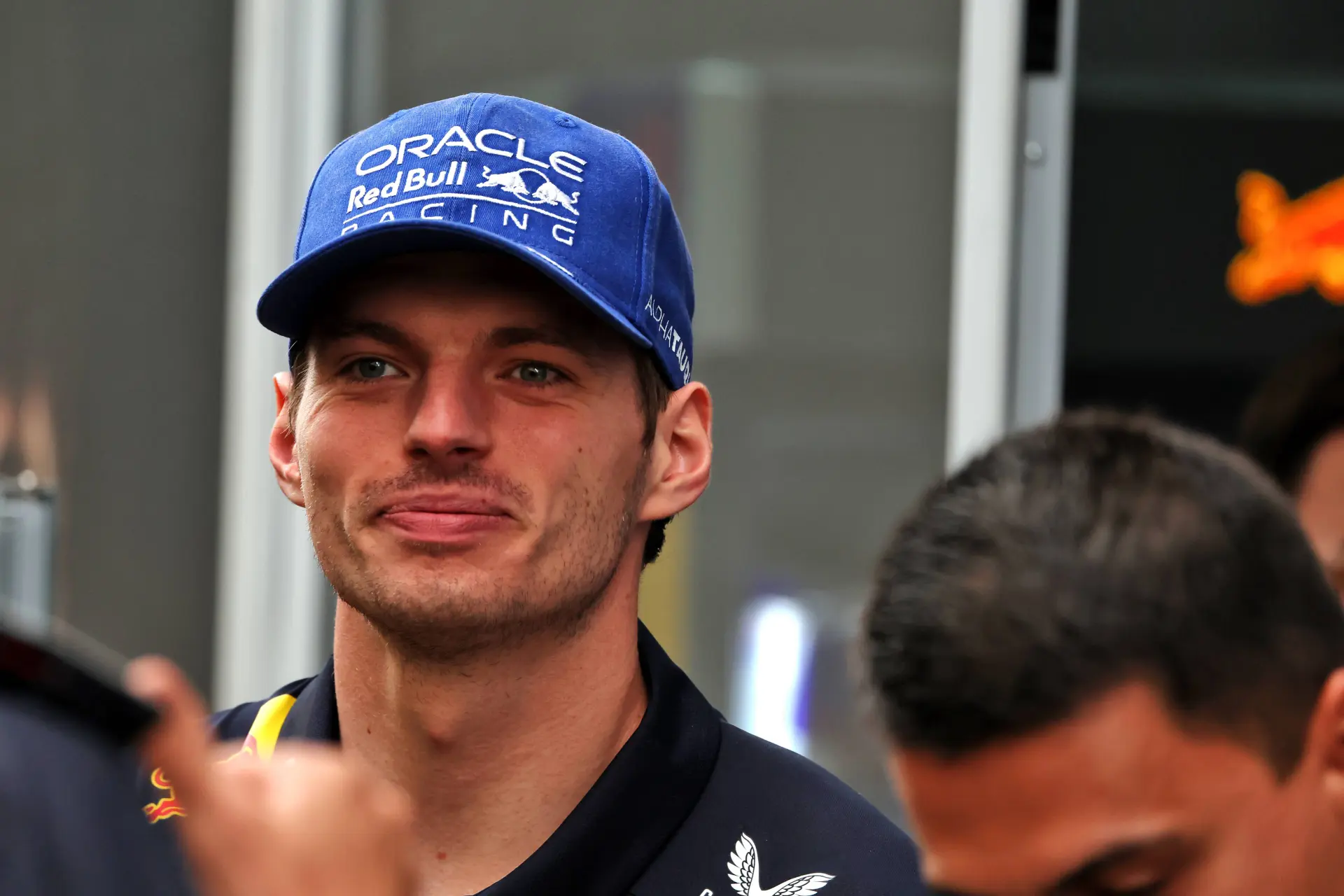 Opgeluchte Verstappen reageert apetrots na sensationele GP Brazilië