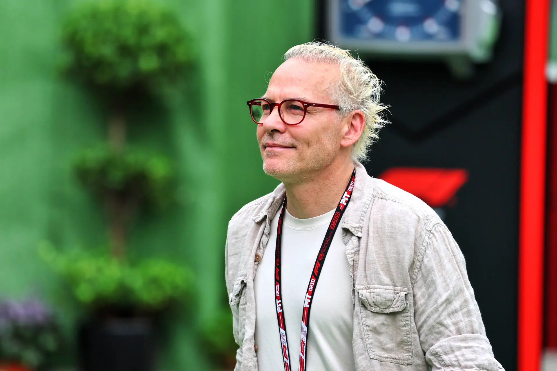 Ex-Formula 1 world champion seals unexpected racing return