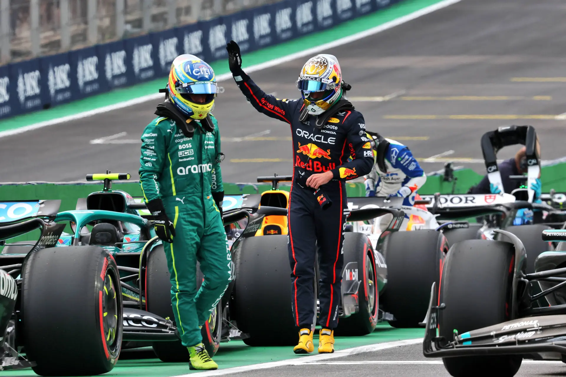 Steiner backs Verstappen, takes scathing swipe at Alonso’s choices