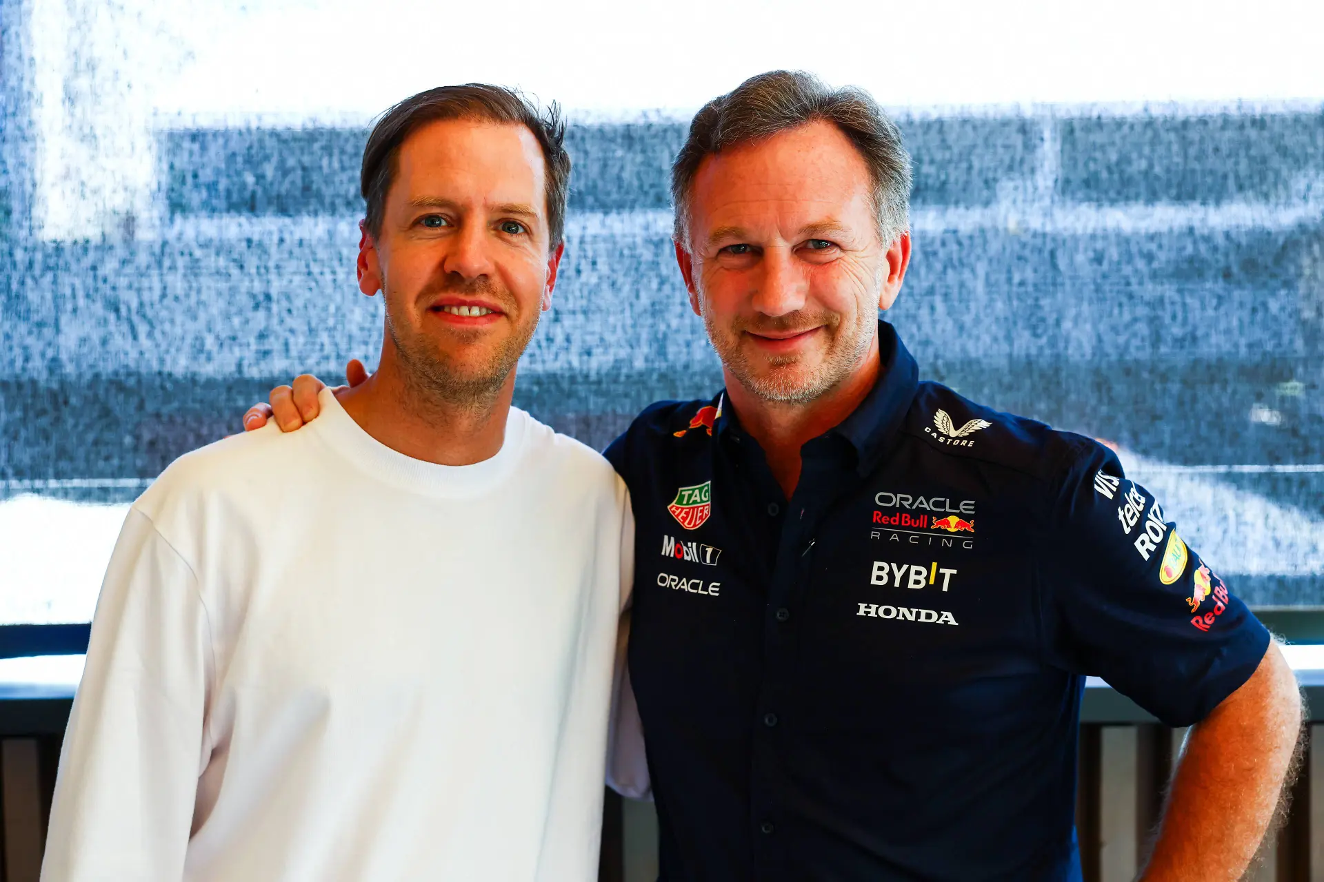 Vettel doorbreekt stilte over ontslag Horner bij Red Bull Racing