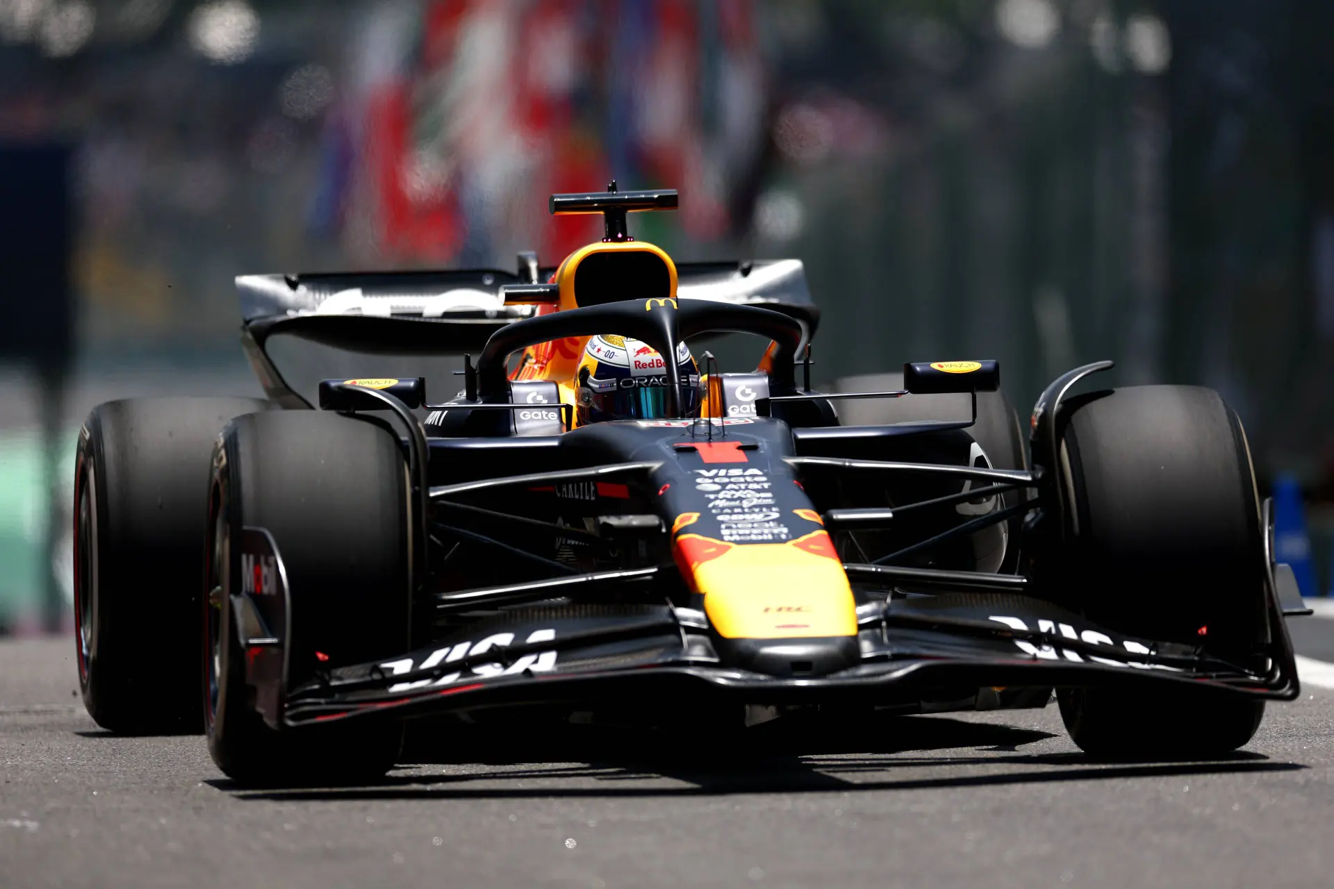 Verstappen stelt teleur tijdens sprint kwalificatie in Brazilië