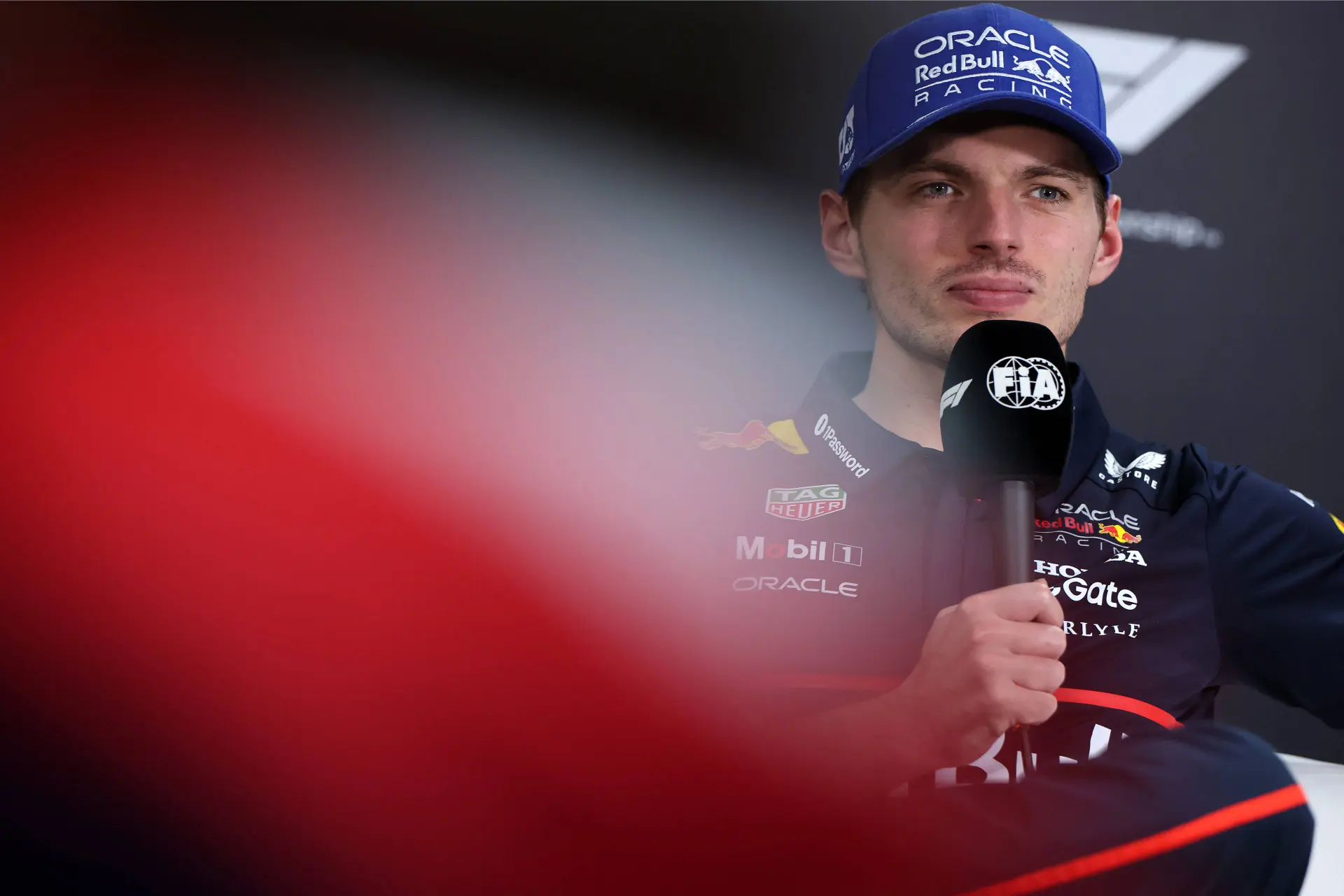 Albers legt uit waarom Verstappen bij tegenvallers buiten schot blijft