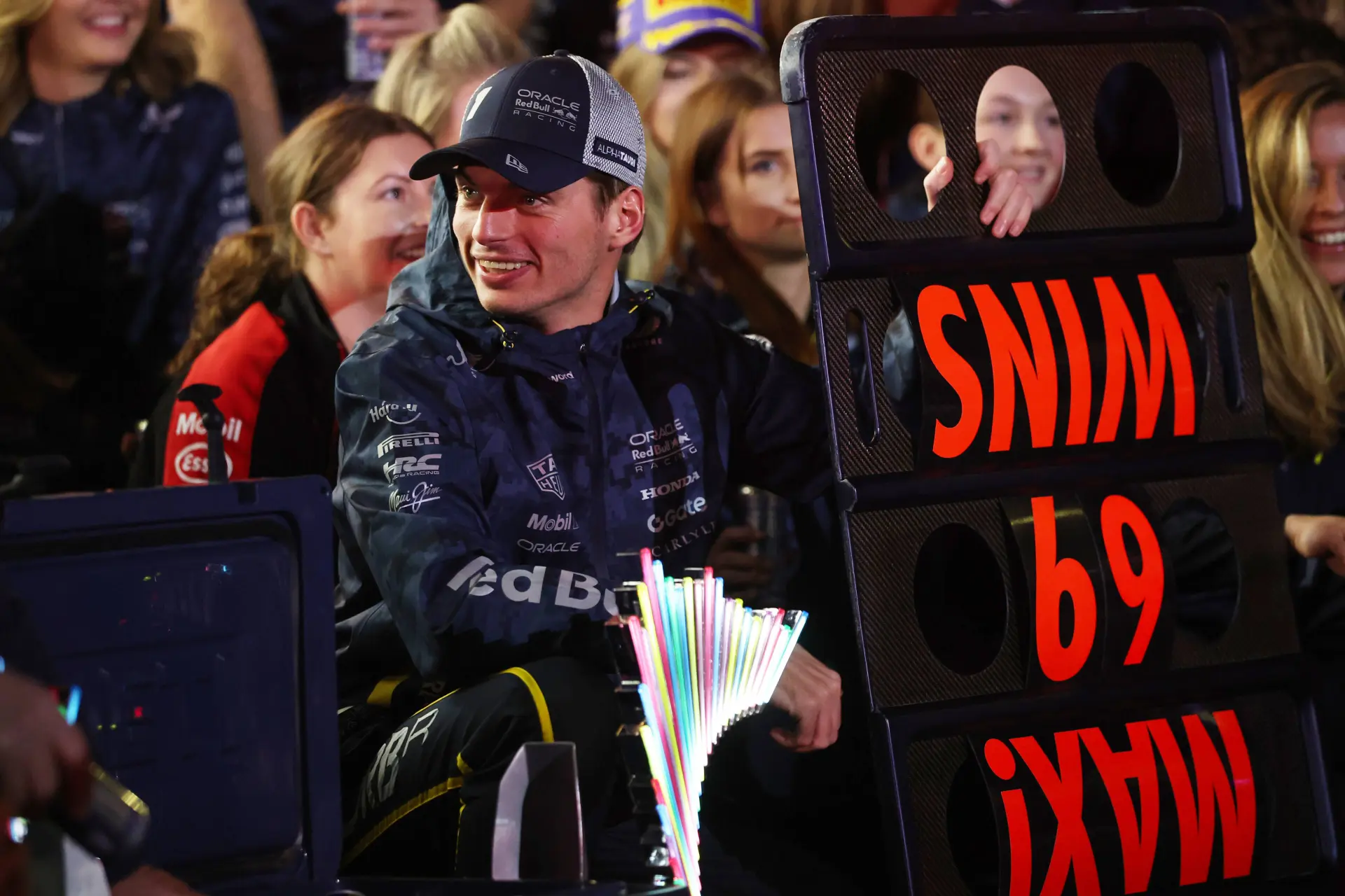 Verstappen geeft update over racenummer in F1-seizoen 2026