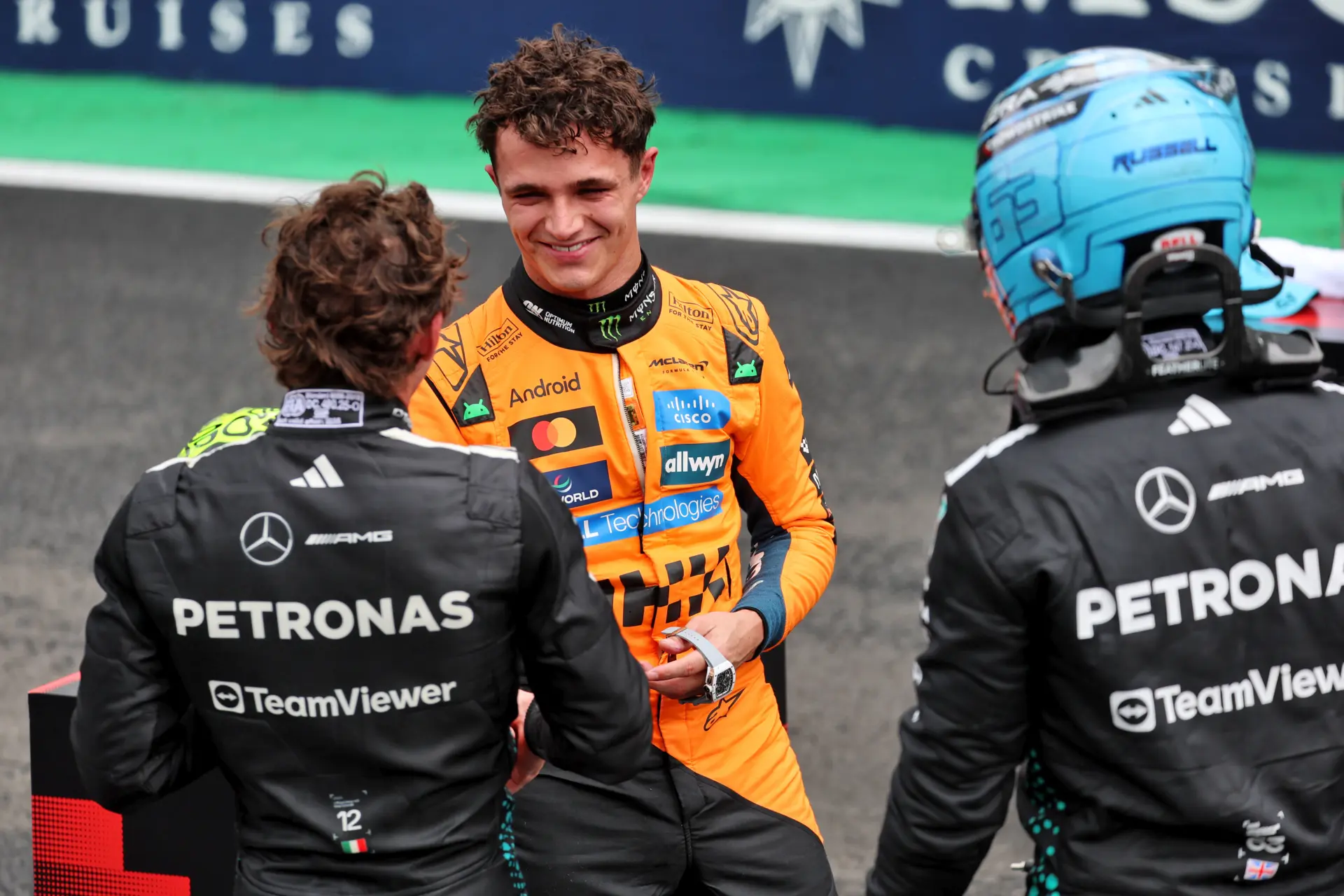 F1 LIVE | Reactions to Norris' victory and Piastri's Sprint incident