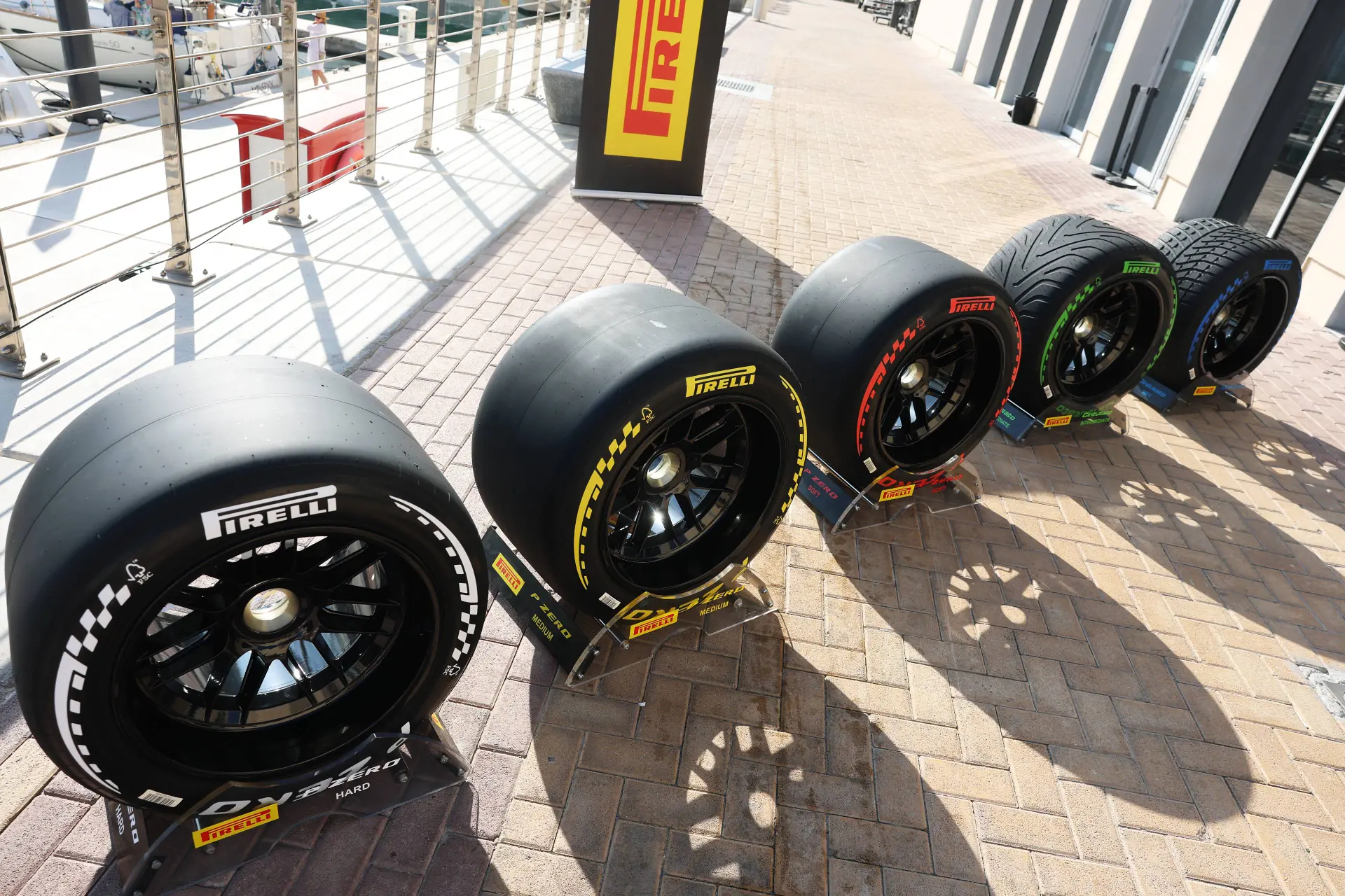 Verstappen weet nú al welke banden hij in 2026 kan gebruiken