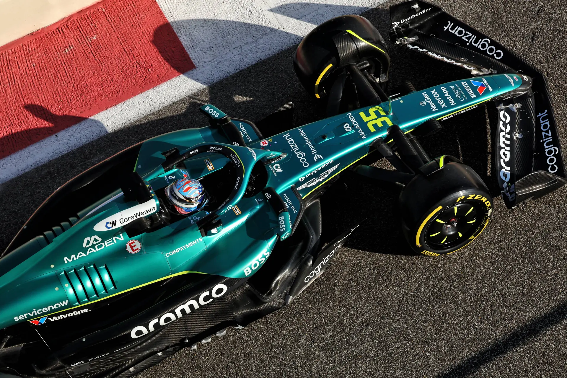 Aston Martin op laatste dag van F1-seizoen alsnog de snelste van het veld