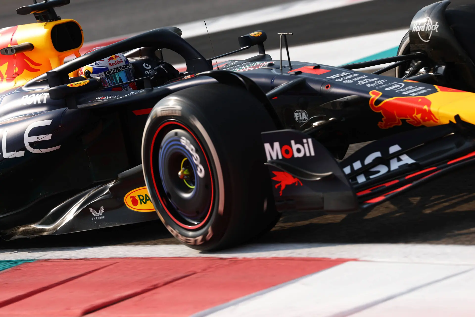 Red Bull vindt zwak punt op auto Verstappen na vrije trainingen Abu Dhabi
