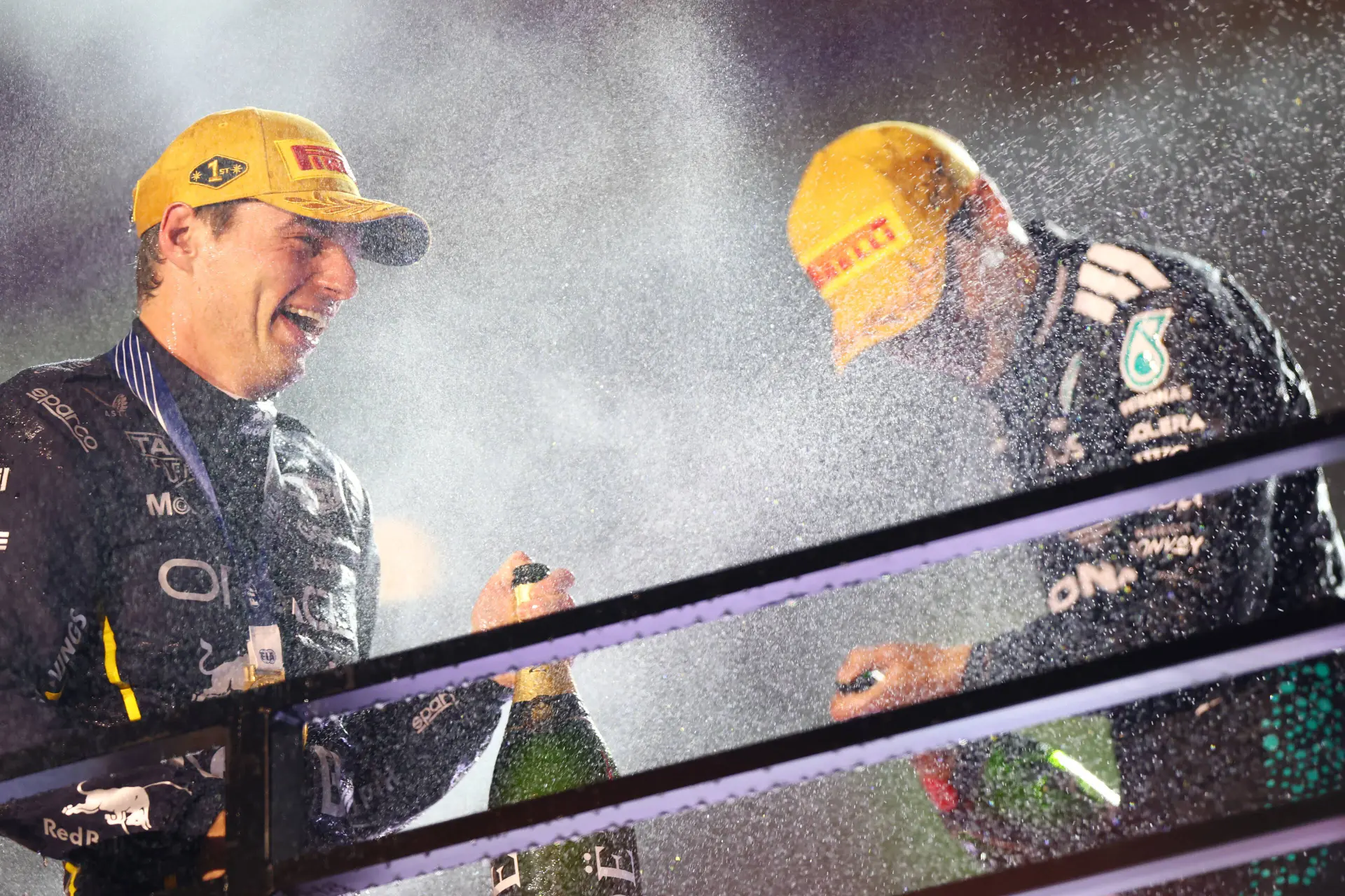 Russell laat geen ruimte voor Verstappen bij Mercedes: 'Ik ben hier volgend jaar'