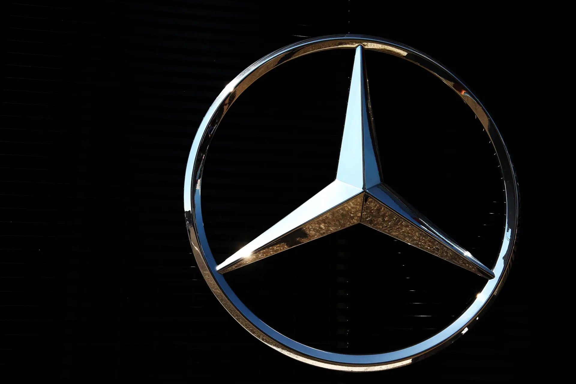 Mercedes strike multi-year deal with tech giant ahead of W17 launch