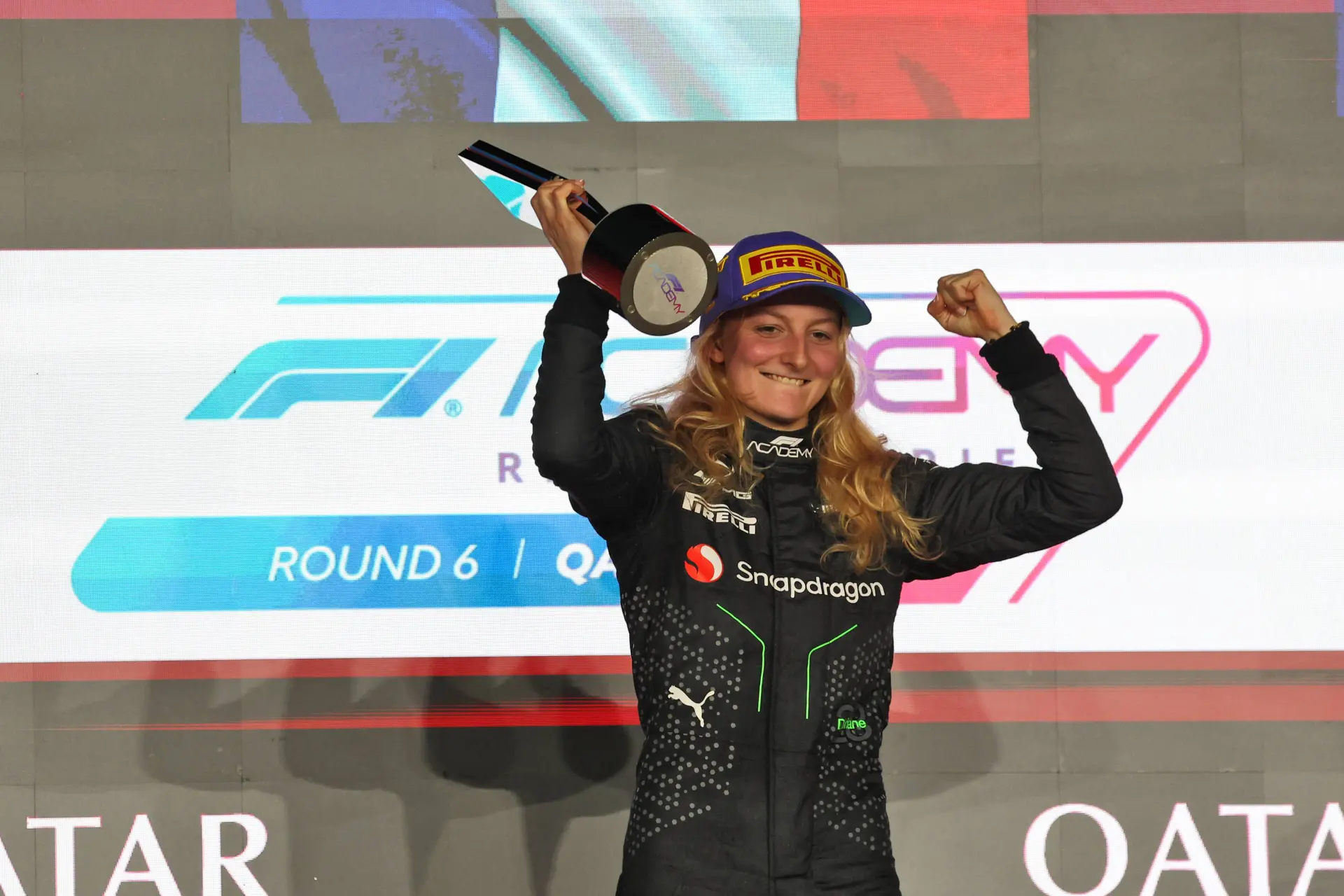 Mercedes verrast met vrouwelijke coureur in Formule 1-team
