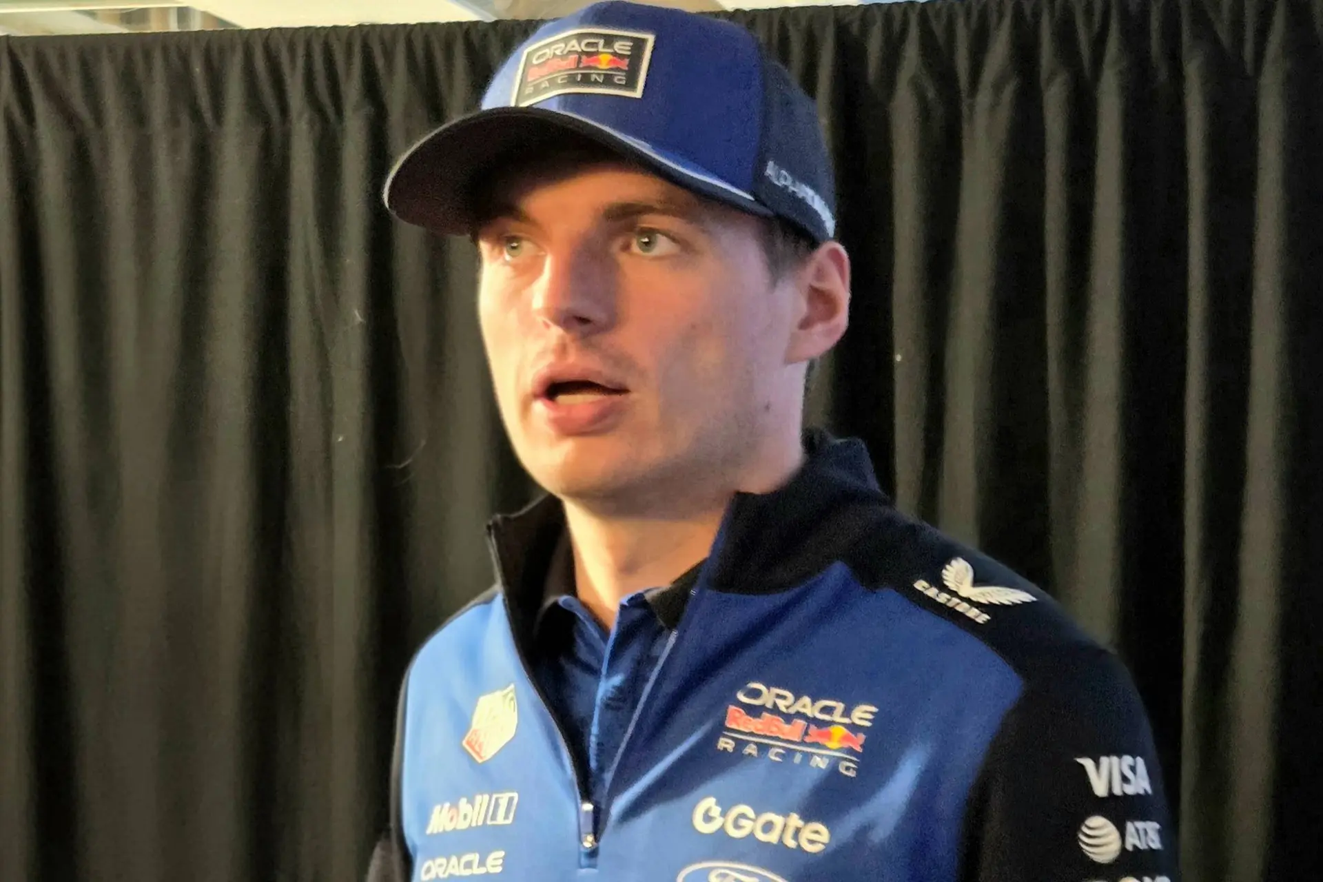 Verstappen hekelt filmende fans tijdens privémomenten met Kelly Piquet
