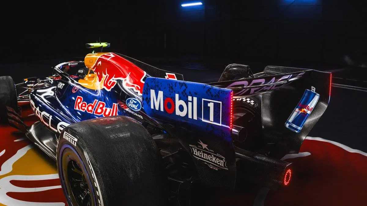 Red Bull-baas strijdlustig na onthulling RB22: 'Namen in 2005 een vergelijkbaar risico'