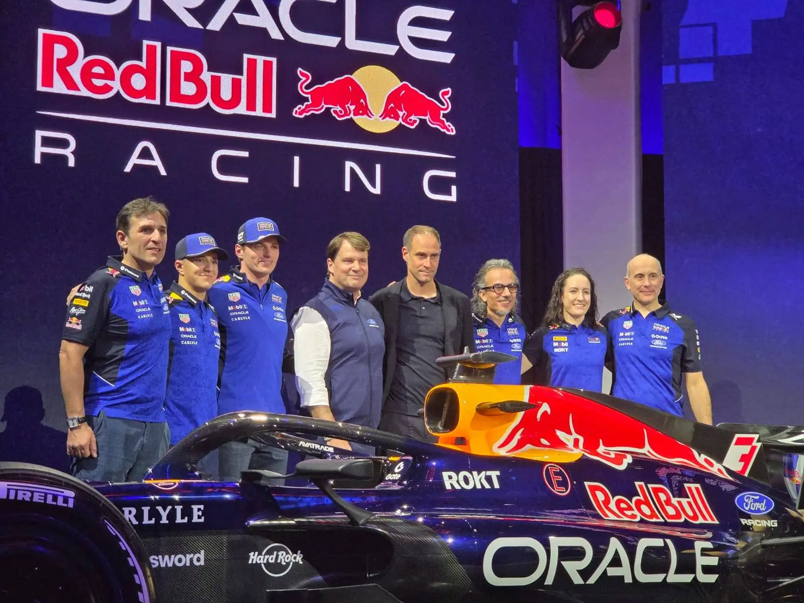 Red Bull-teambaas Mekies geeft reactie op nieuwe F1-livery Verstappen en Hadjar