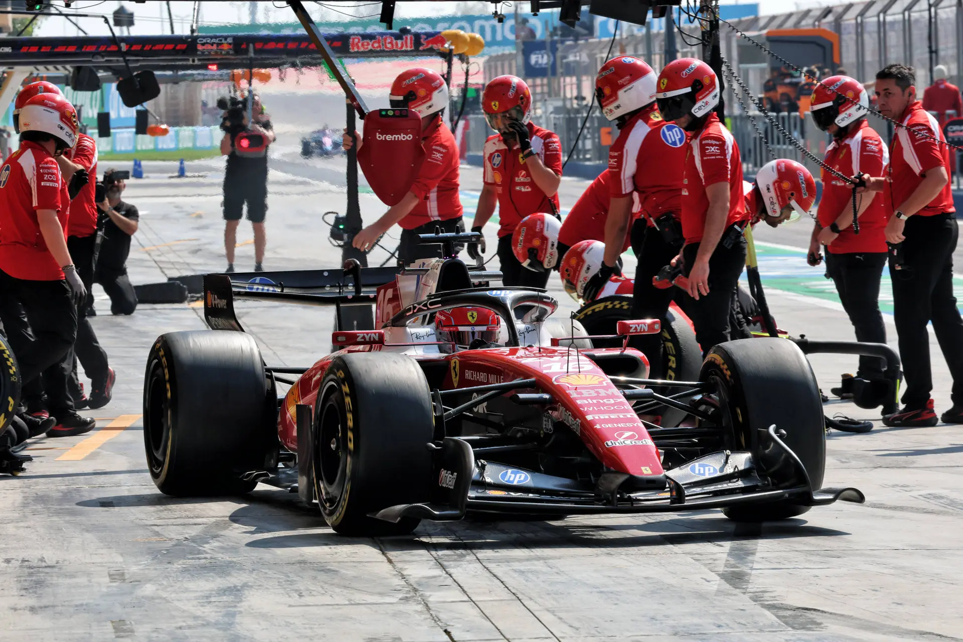 F1 LIVE | Leclerc tops the timesheet, reactions to the final day of Bahrain testing