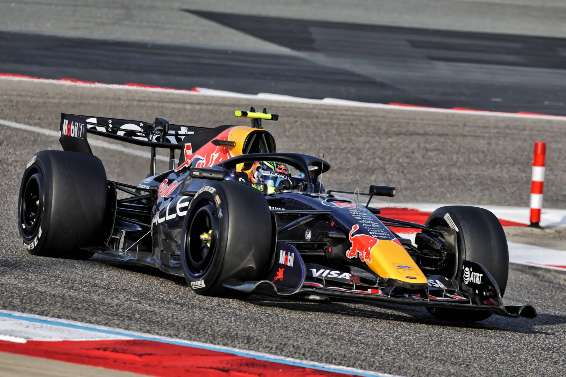 Hadjar laat Red Bull weer lachen na rampzalige ochtend in Bahrein