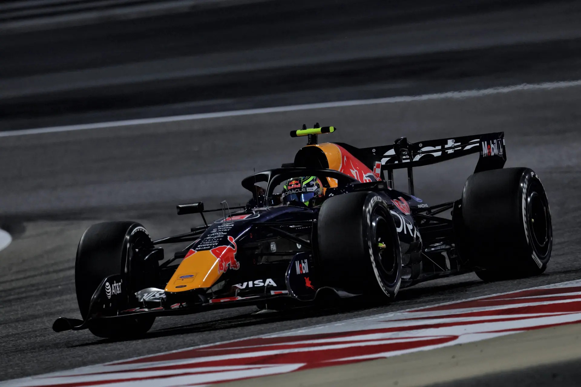 Nieuwe twist in F1-motorrel: Red Bull weigert duidelijkheid over Mercedes-truc