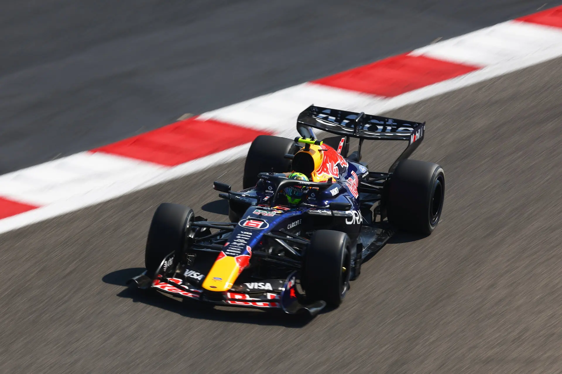 Red Bull Racing grijpt meteen in bij RB22 voor Grand Prix van China