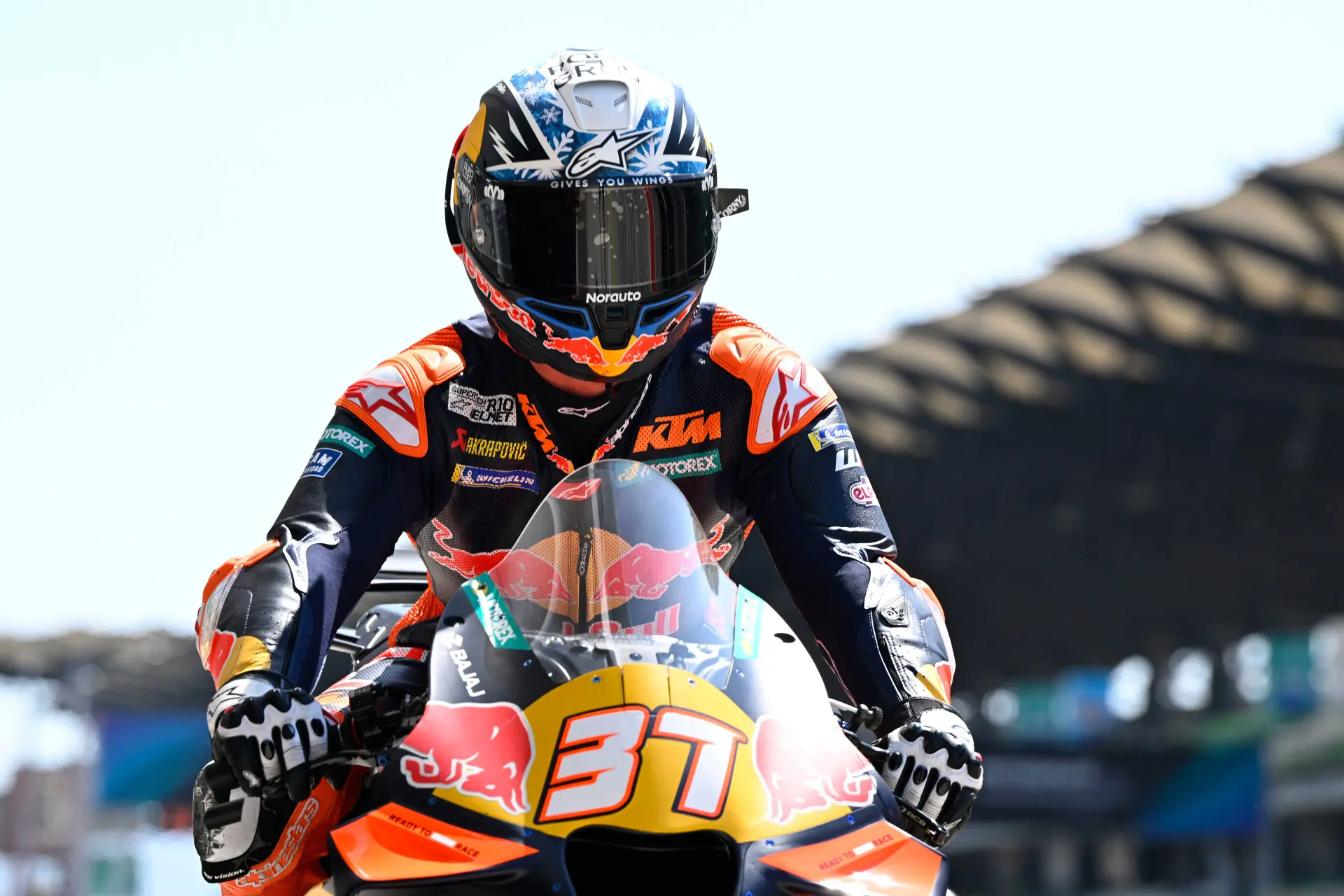 Pedro Acosta’s Rise in MotoGP: Why Neil Hodgson Sees Rossi’s Magic in the 21-Year-Old