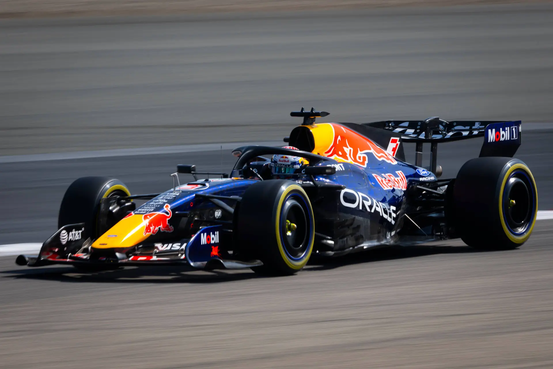 F1 LIVE | First day of final winter testing in Bahrain - all the action from Day 1