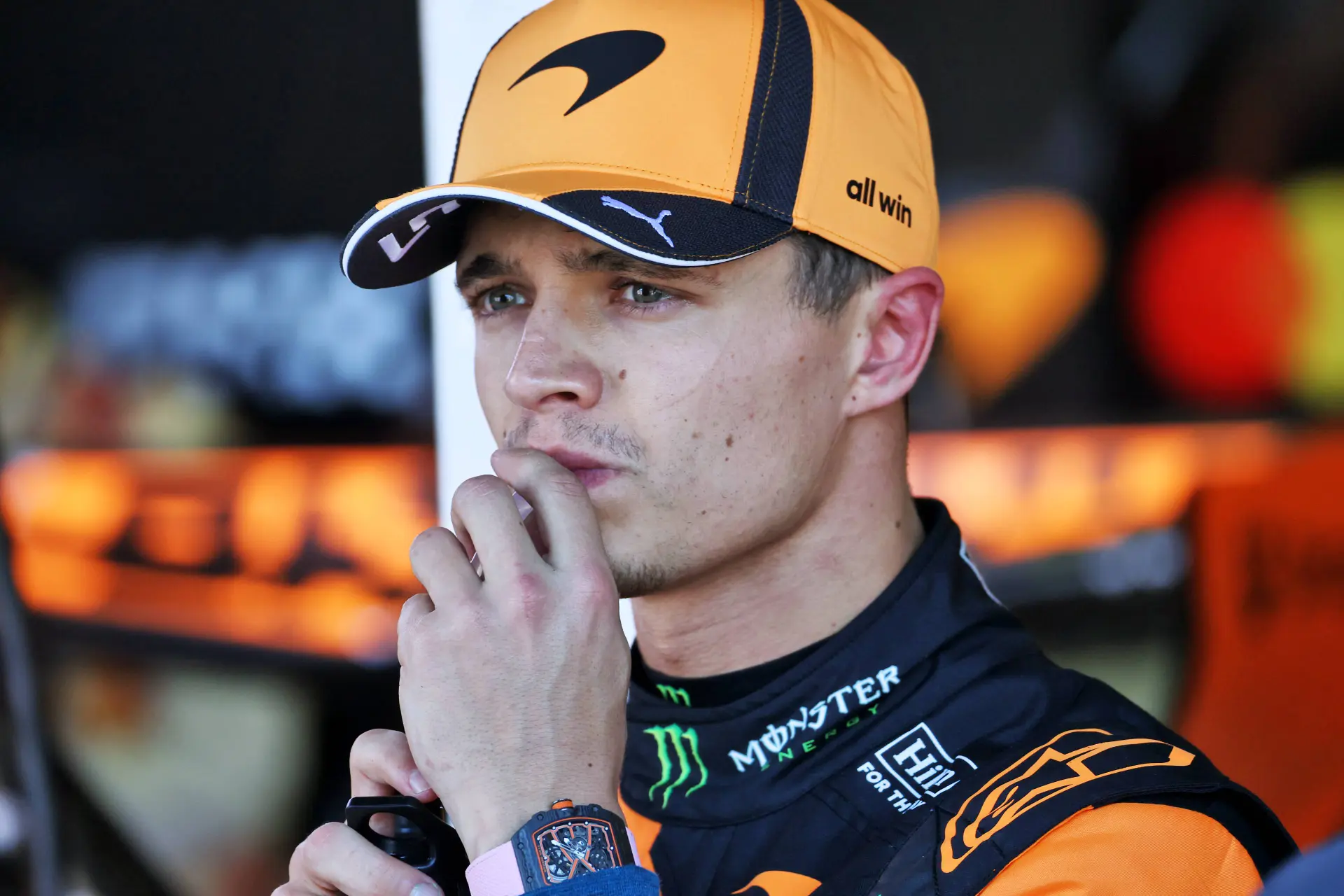 Stewards vellen oordeel over Norris na incident in sprint kwalificatie