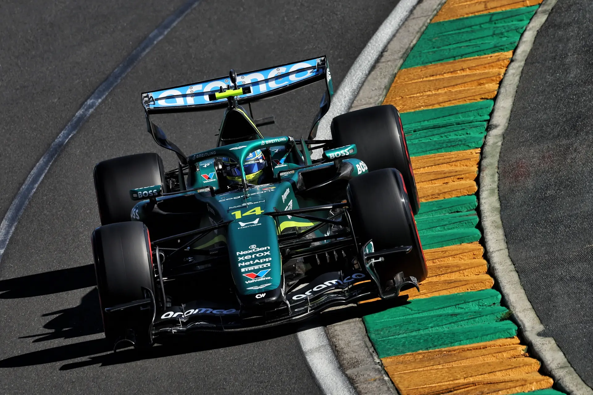 Honda issue 'vibration' update amid Aston Martin woes in Melbourne