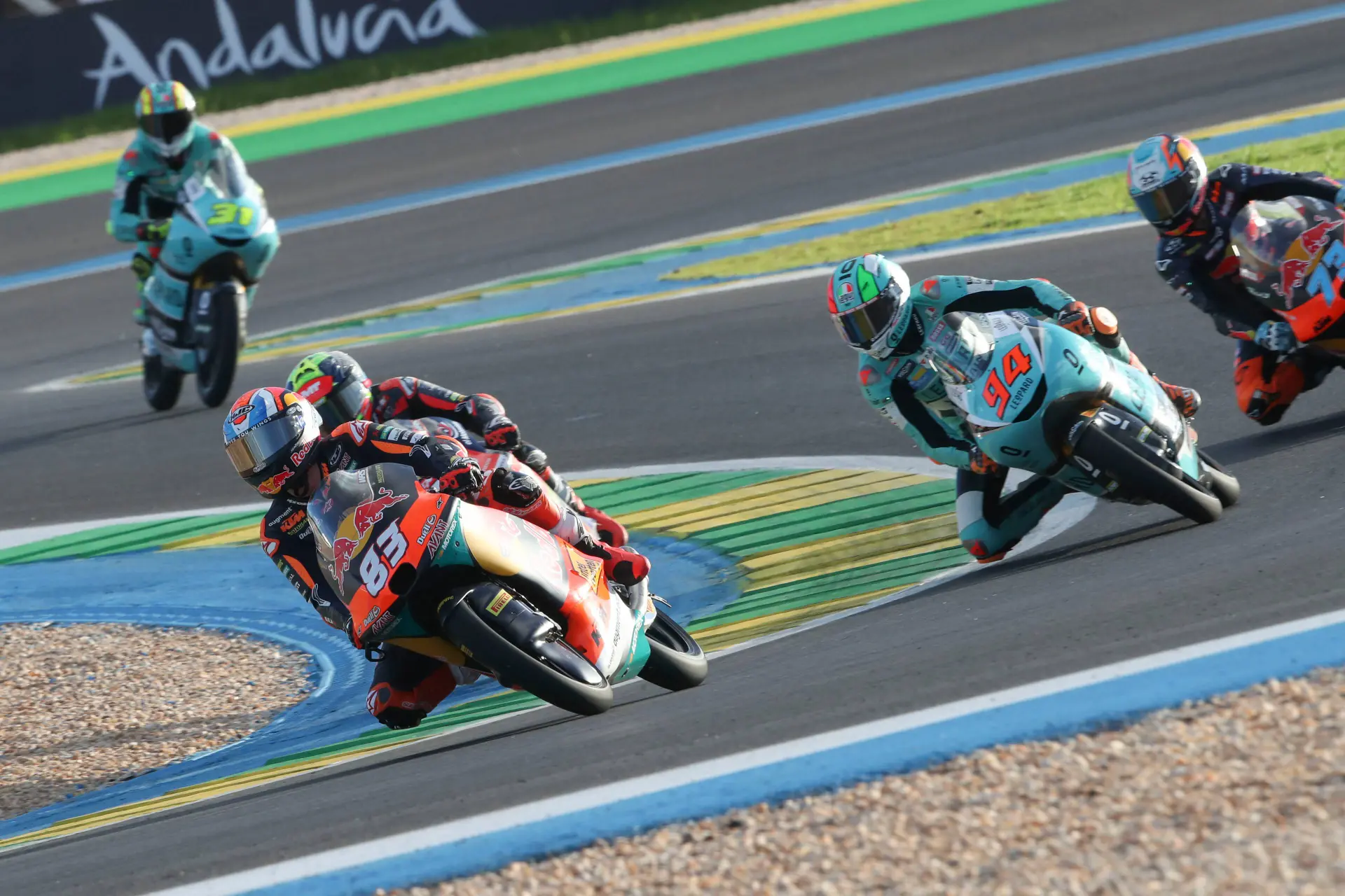 Motorrace stilgelegd na meerdere horrorcrashes