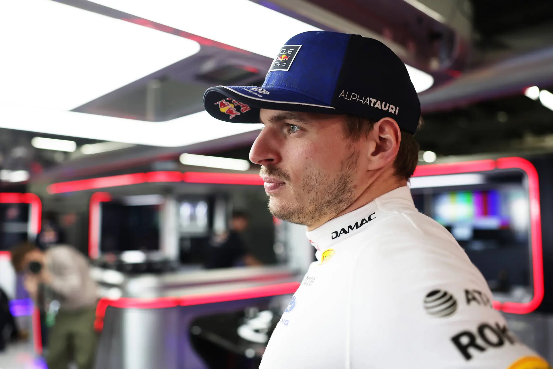 LIVE F1 | Verstappen kijkt tegen gigantische achterstand aan na VT1 in Japan