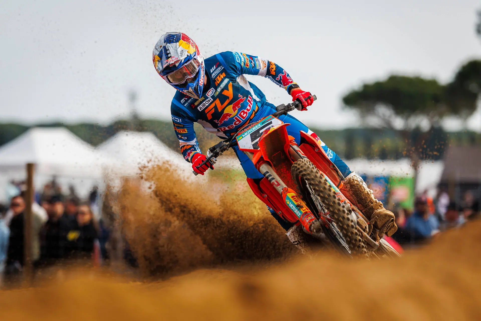 Coenen brothers shine in MXGP Sardinia as Herlings takes valuable points