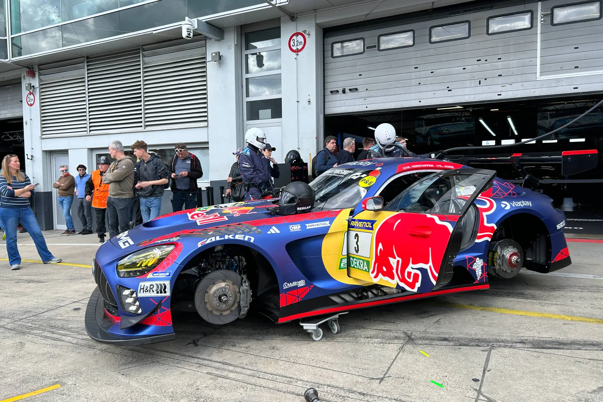 Verstappen maakt ook in GT-wereld diepe indruk met demonstratie van overcapaciteit