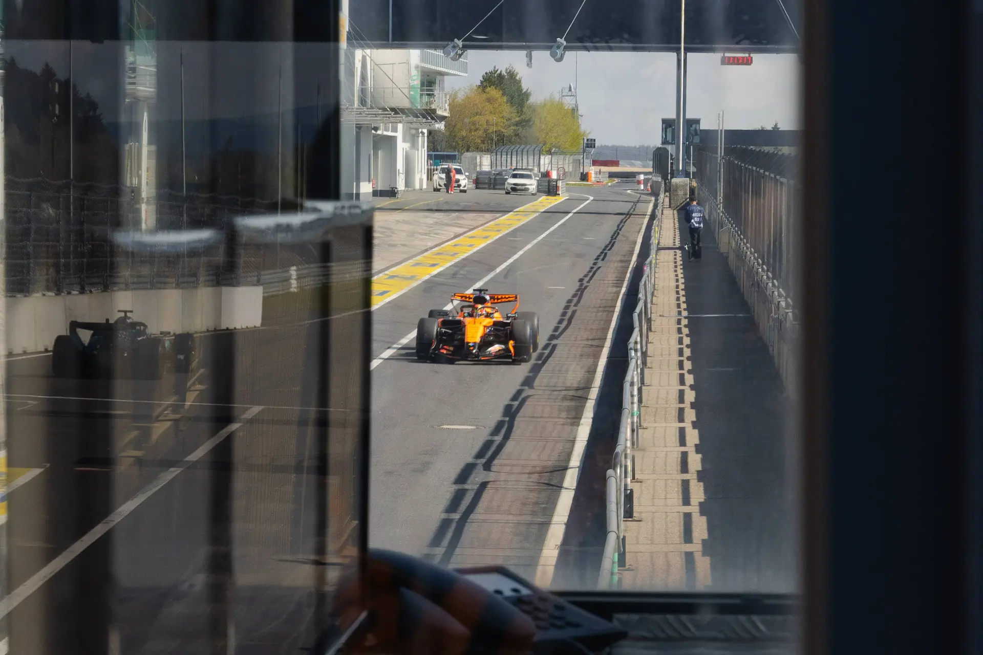 Piastri en Norris volgen voorbeeld Verstappen en razen over de Nordschleife