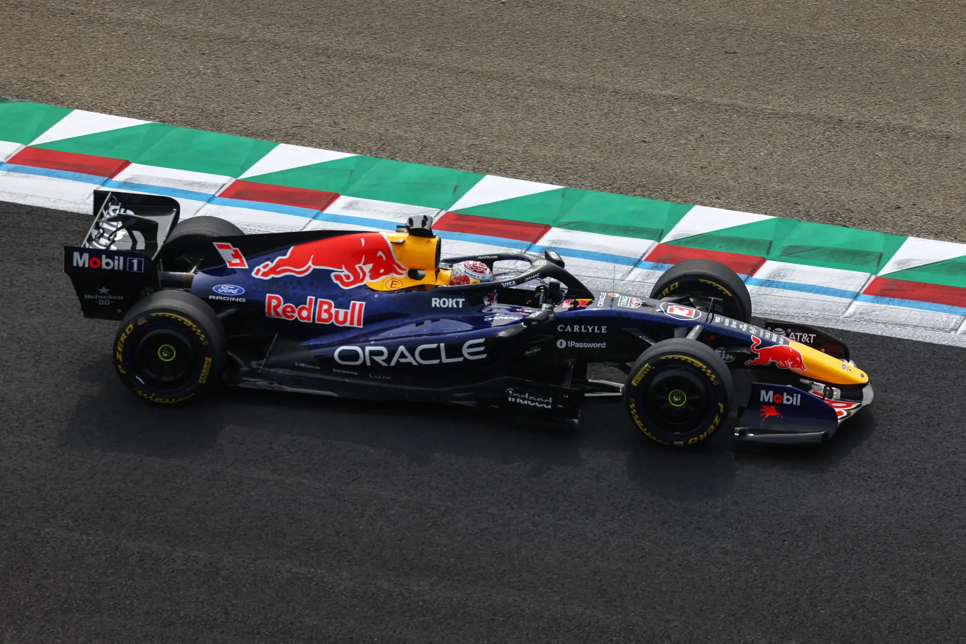 Titelsponsor Red Bull Racing ontslaat duizenden werknemers