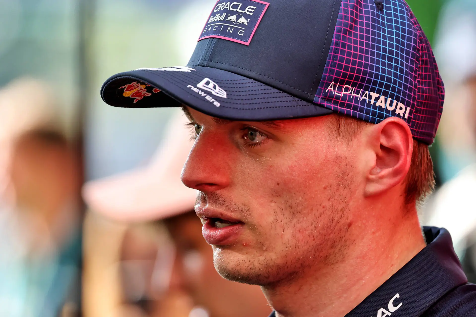 Verstappen vol ongeloof na kwalificatie in Miami: 'Licht aan het einde van de tunnel'