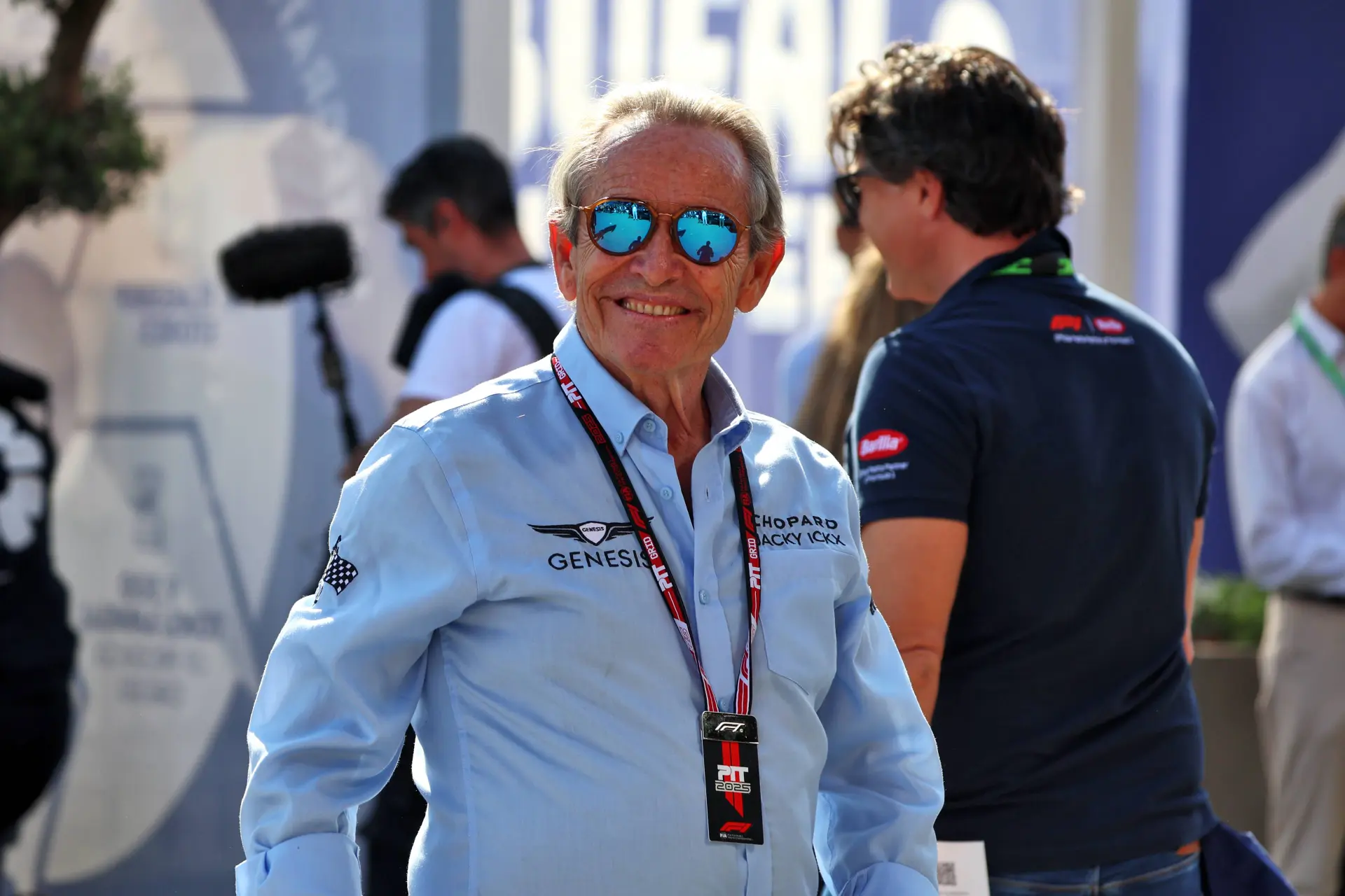 Jacky Ickx volgt Verstappen op de voet, maar maakte het zelf nóg bonter op de Nordschleife