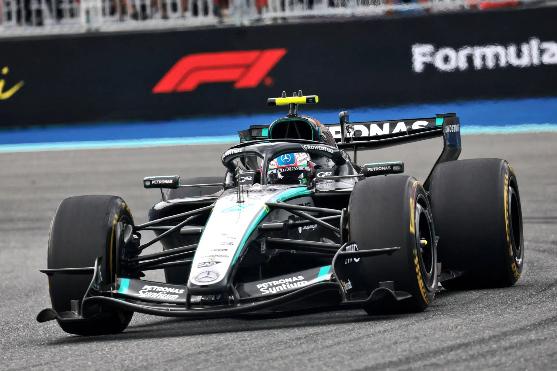 Verstappen en Red Bull op scherp gezet door Antonelli, P5 met achterstand voor de Nederlander
