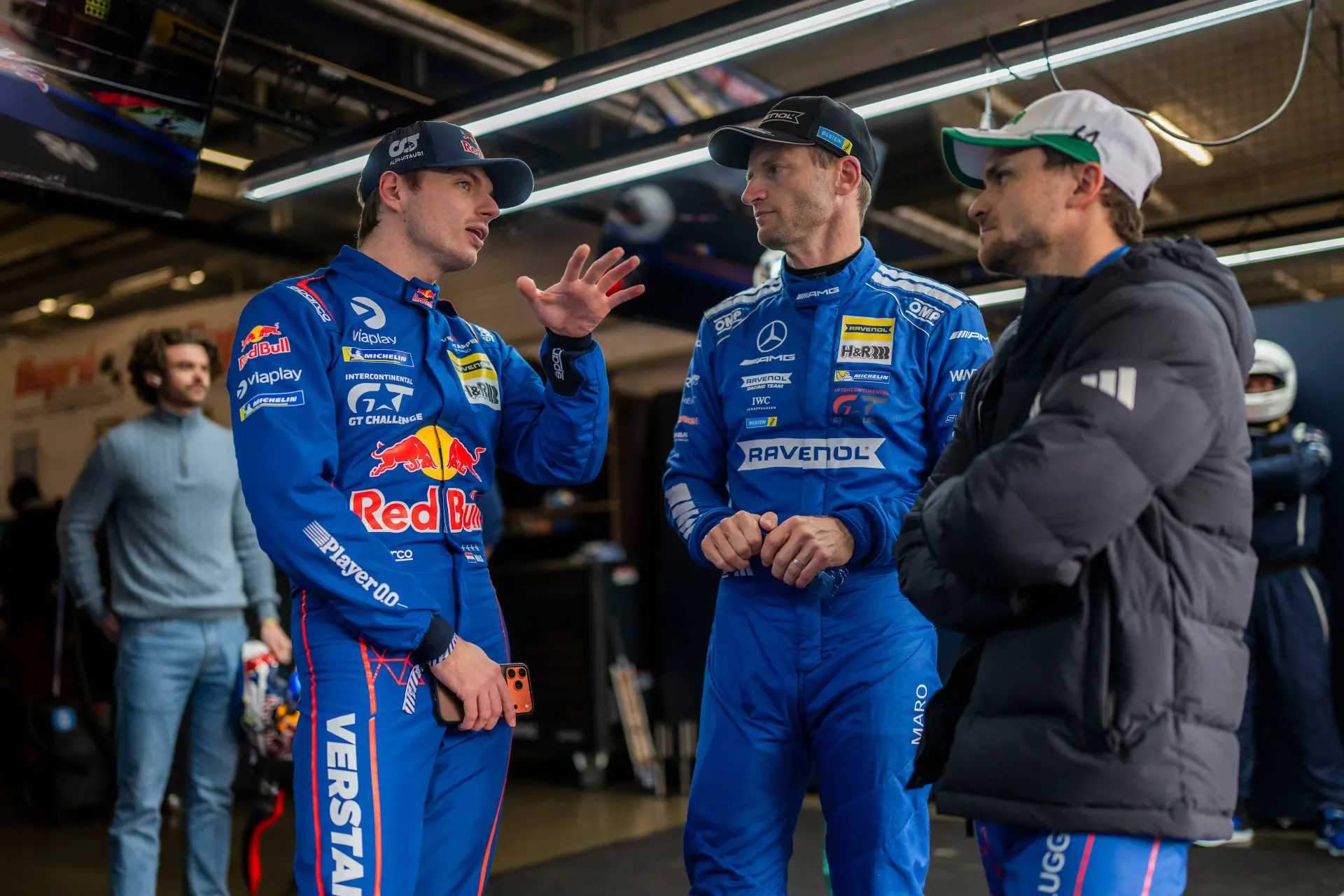 Mercedes-coureur looft Verstappen na discussie in 2025: 'Een eer om met hem te werken'